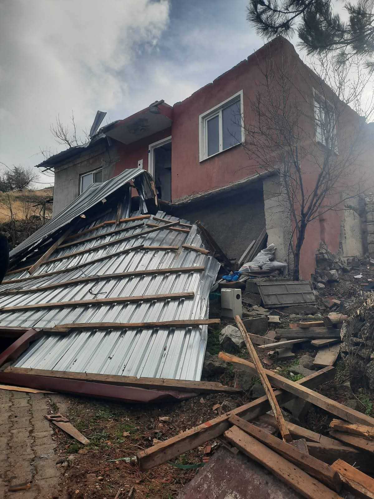 Fırtınadan Etkilenen Vatandaşlarımıza Belediye Başkanımızdan Geçmiş Olsun Ziyareti