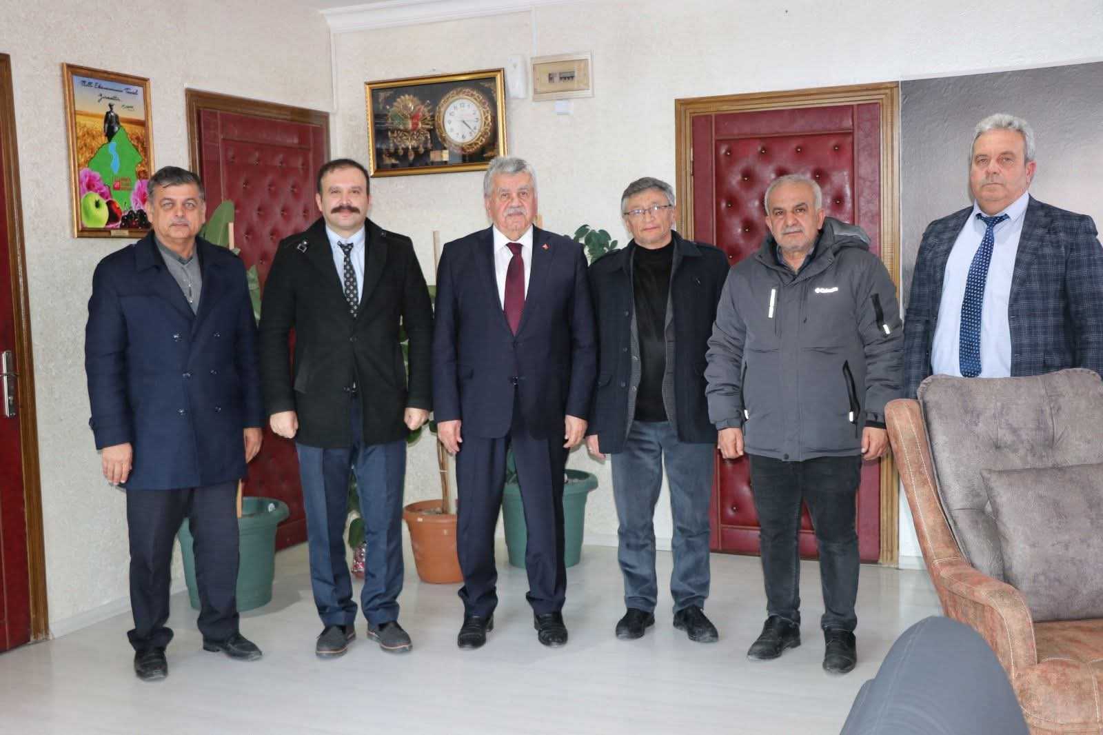 Isparta Tarih Derneği Başkanı Bekir Manav ve İlçe Millî Eğitim Müdürü Metin Çelik’ten Belediye Başkanımıza  Nezaket Ziyareti