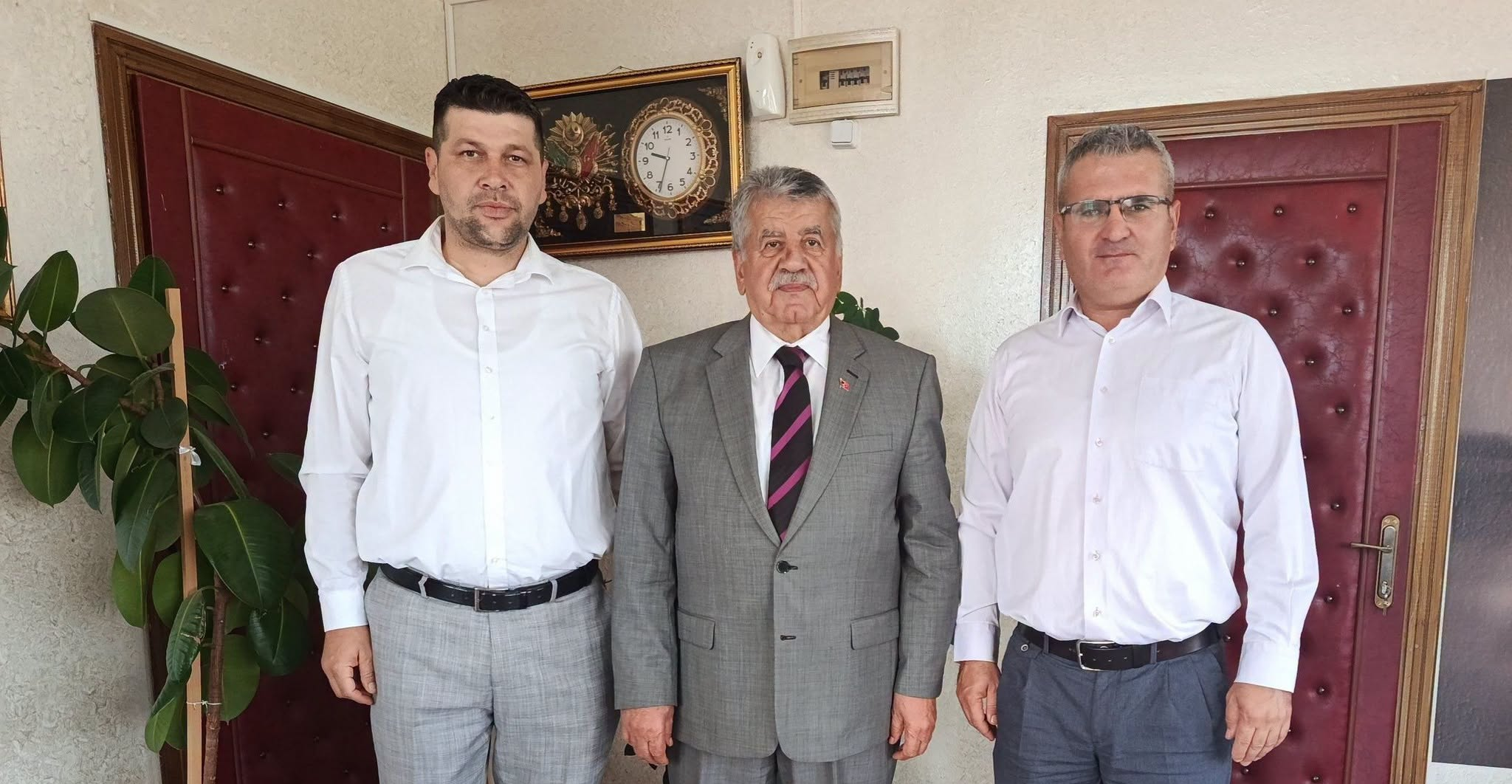 Belediye-İş Sendikası Şube Başkanı Soner Sav ve Şube Başkan Yardımcısı Erdoğan Pehlivan’dan Başkanımız Hüseyin Baykal’a Ziyaret