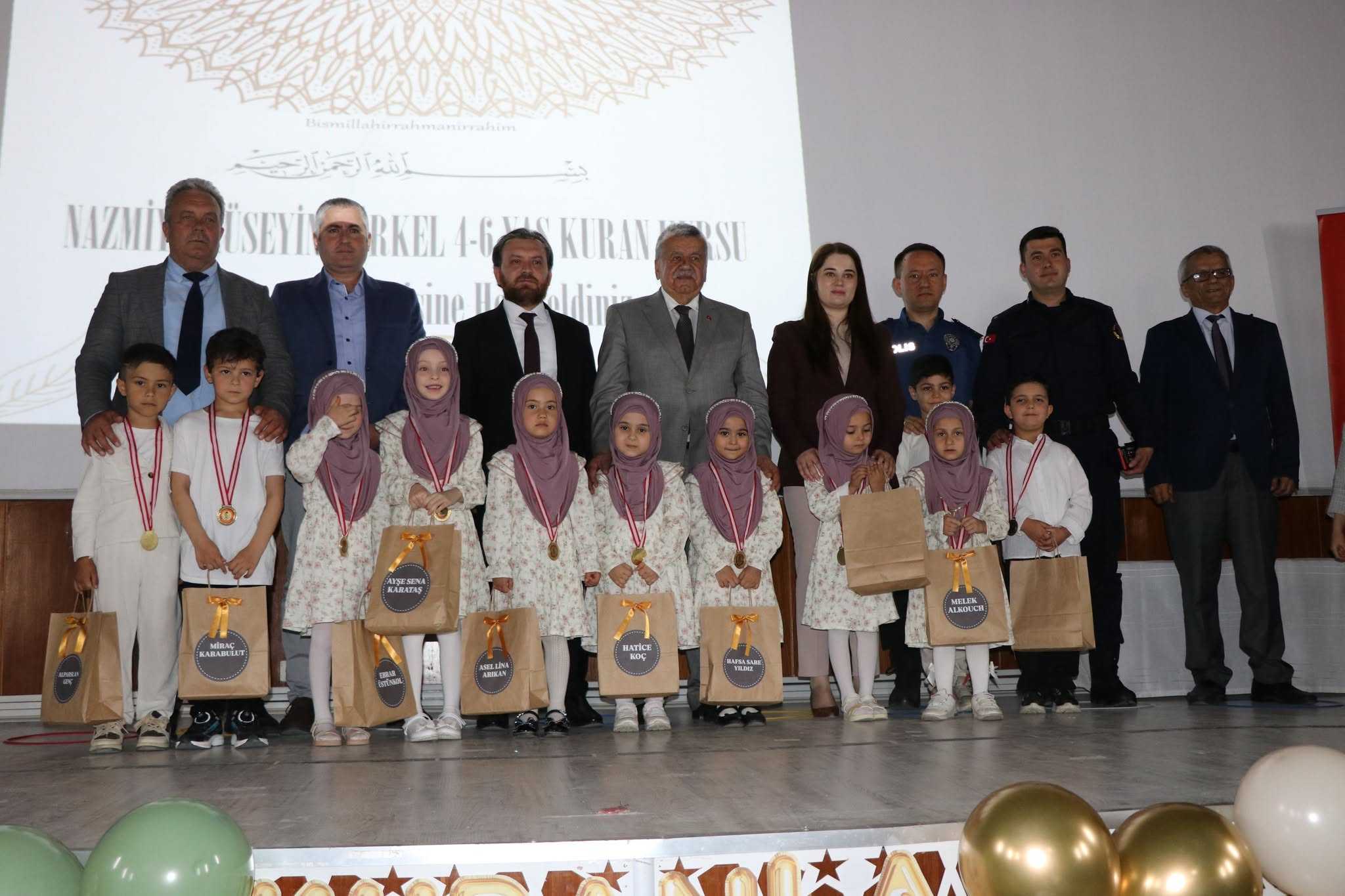 Nazmiye Hüseyin Türkel 4-6 Yaş Kur’an Kursu Öğrencileri Yeteneklerini Sergiledi