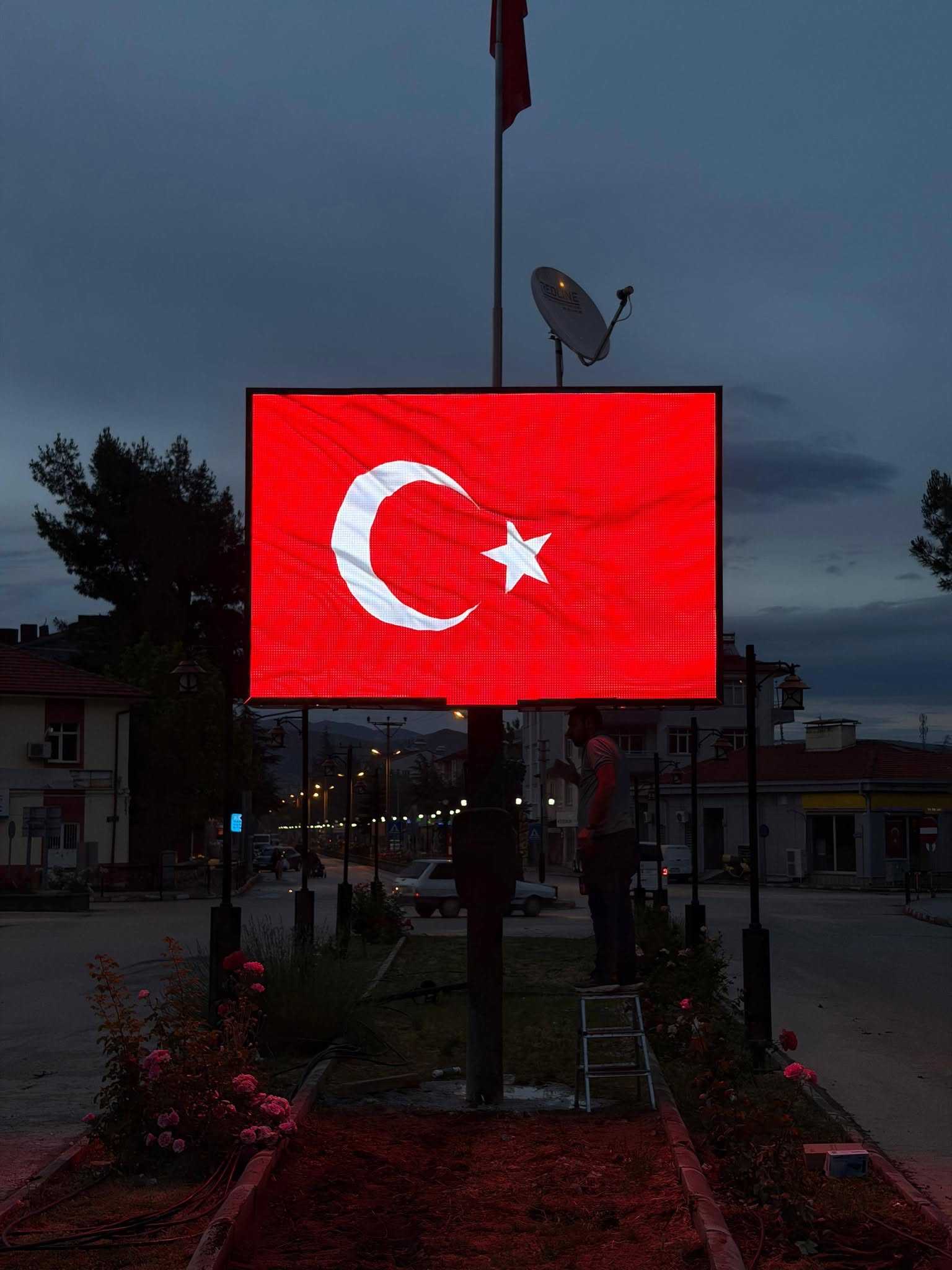 MİLLÎ MAÇ HEYECANINI HEP BİRLİKTE YAŞIYORUZ